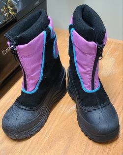 Kids Snow Boots Size 1 Boys or Girls