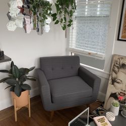 Mid-Century Modern Accent Chair – Gray (Great Condition)