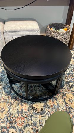 Table with 3 stools