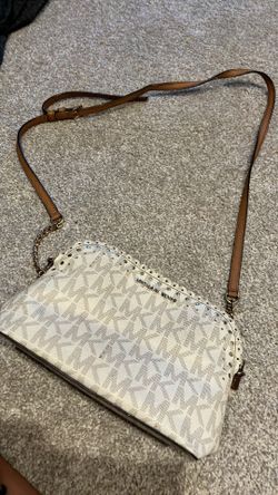Michael Kors Vanilla Signature Studded Crossbody Purse – Gold Hardware
