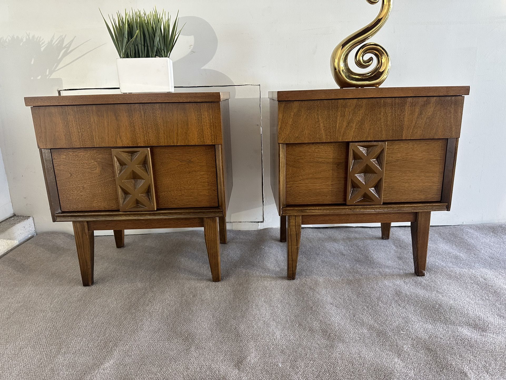 MID CENTURY Pair NIGHTSTANDS By BASSET