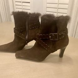 Apostrophe Women’s Fur Boots Heeled 4” Suade 11M Brown 