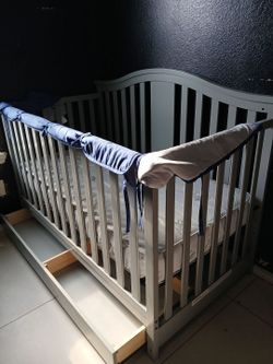 Baby crib with mattress & guards