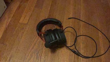 Mint wired hyperice headphones