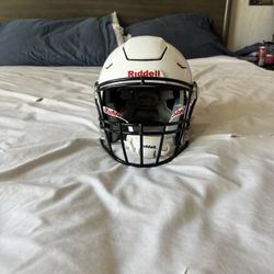 2021 Riddell Helmet Medium