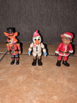 Nutcracker foxy, snow chica, Santa freddy