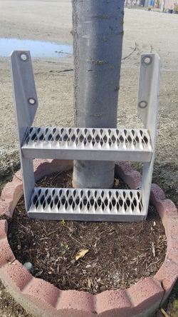 Aluminum truck steps