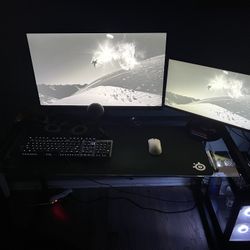 Gaming PC With Peripherals