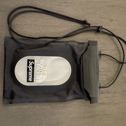 Supreme Neck Pouch Authentic