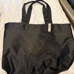 Victoria’s Secret bag brand new