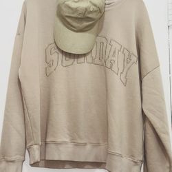 Cupcake and Cashmere women’s sweatshirt and hat set size M