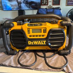 DEWALT DC012 Worksite Charger Radio Working Corded Radio Only