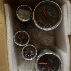 Ford Racing Gauges 