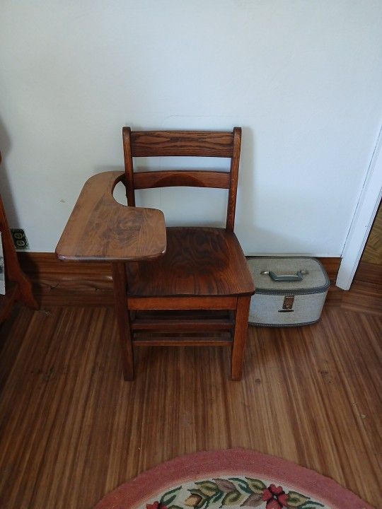 Sshoolhouse Chair