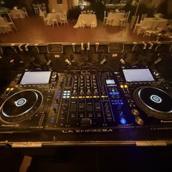 complete dj set up