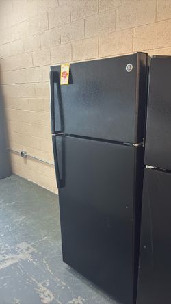 Nice GE refrigerator