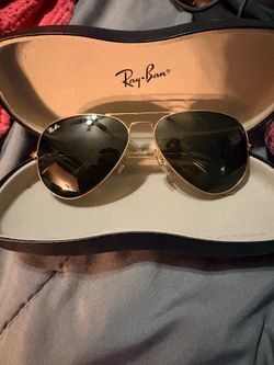 Ray-Ban aviators with case 50$