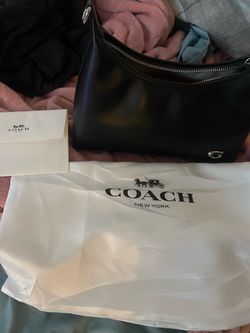 Coach Juliet Shoulder Bag 25 Black (Silver hardware / Black) - Glovetanned Leather.