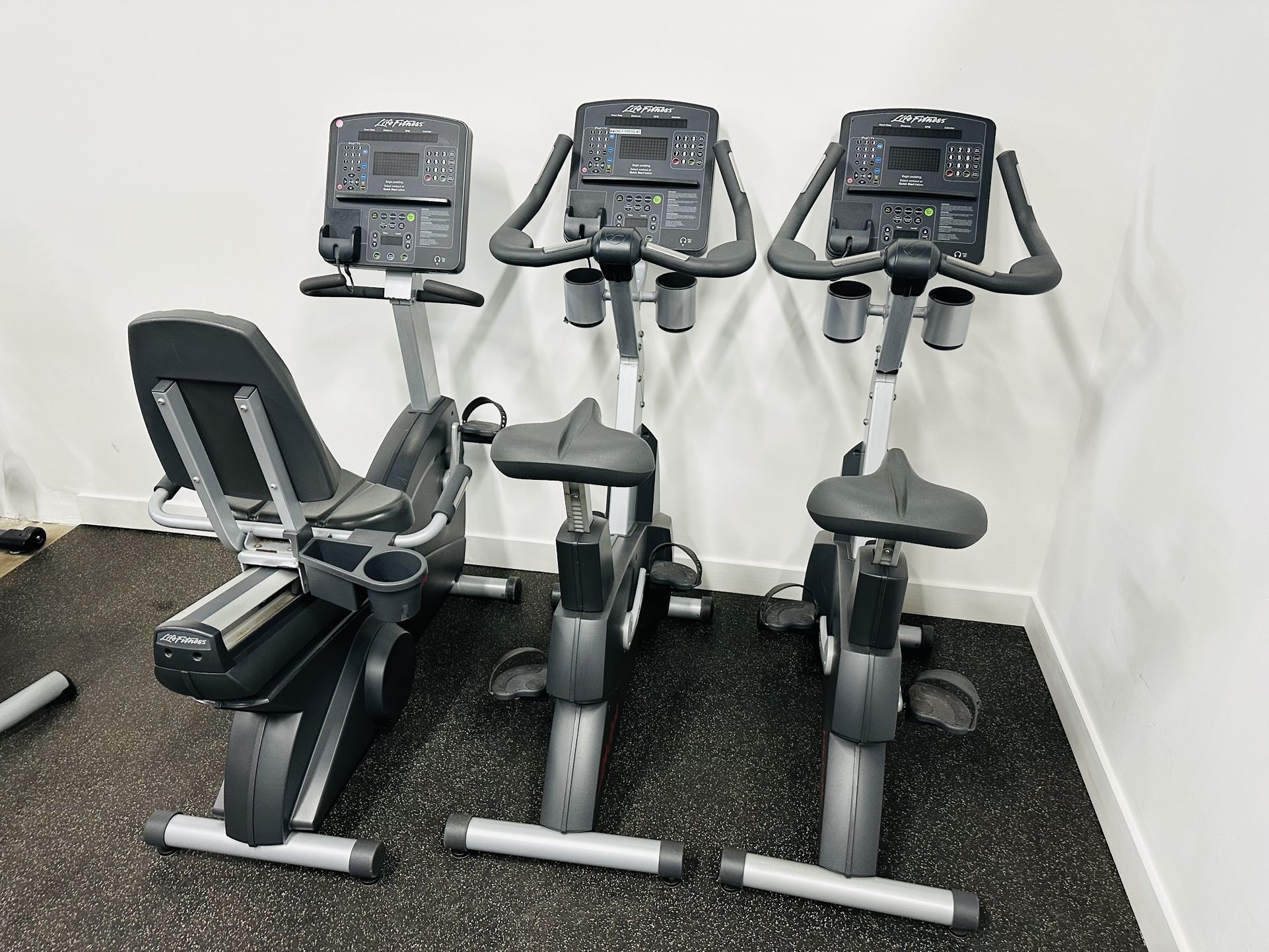 Life Fitness Upright Bike - Recumbent Bike - Cardio Equipment