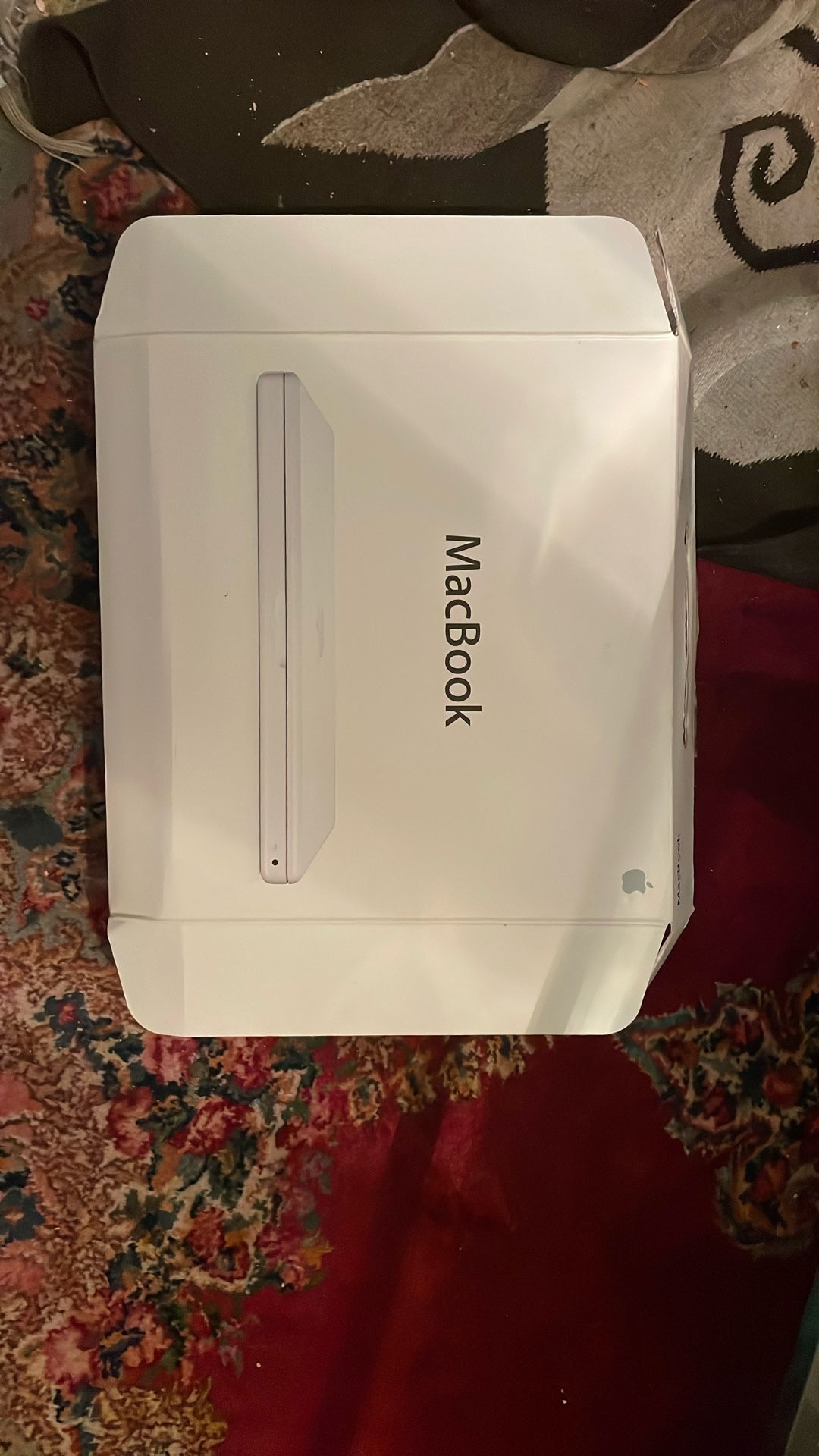 MacBook Laptop Model A1181 / 2007