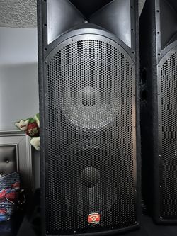 Cerwin Vega Medios 15”