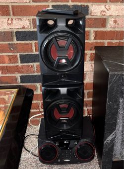 LG Tower Speaker Party System