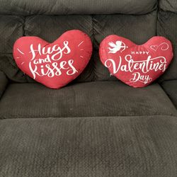Valentines Pillows NEW     B11