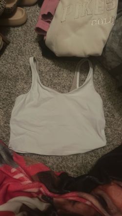 White lululemno tank top size adult S