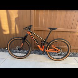 Trek Fuel EX 9.8 Carbon Trail Bike (Size M/L) MTB