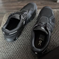 On cloud 6 Men Shoes Worn Once 