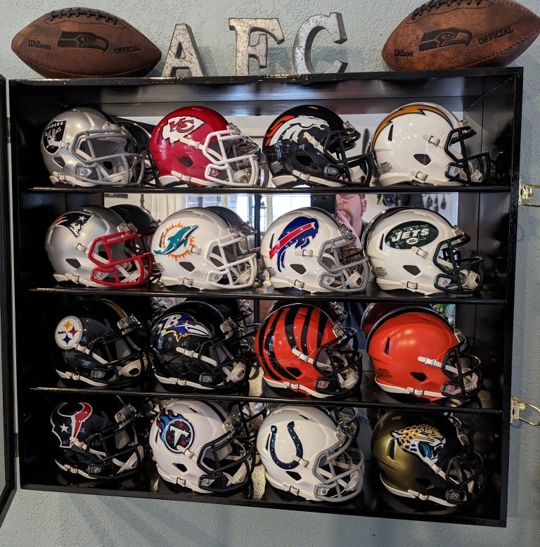 NFL Mini Helmets Riddell Pocket for Sale in South Gate, CA - OfferUp