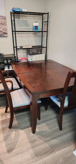 Dining set with 3 chairs