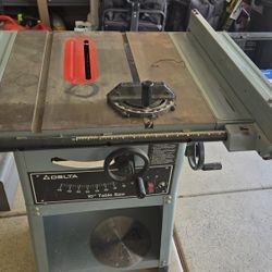 Delta 10" Table Saw