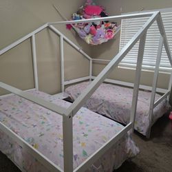 Twin Beds - House Design