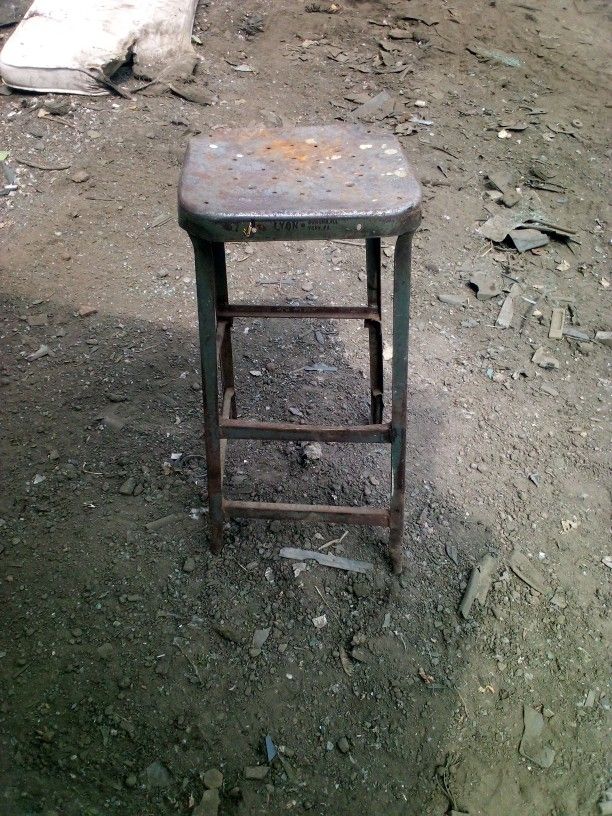 Vintage Lyon Stool