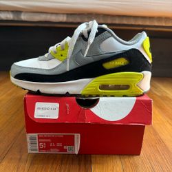 NIKE AIR MAX