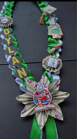 Graduation leis