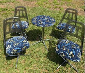 Space age, vintage MCM Lucite dining table and chairs rare