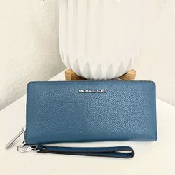 Michael Kors Large Wristlet