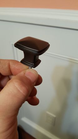 Knobs 25pc new in box