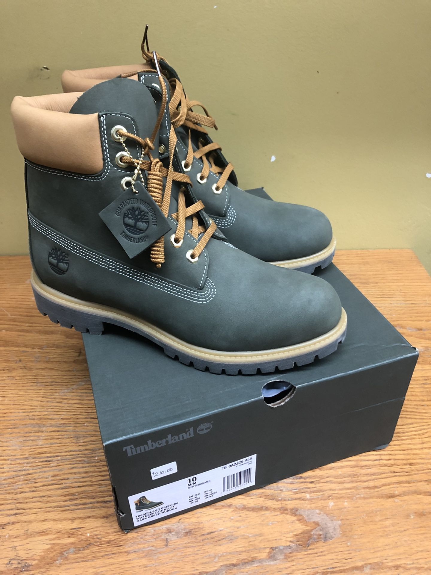 Dark Green Timberland Boots Size 10 New
