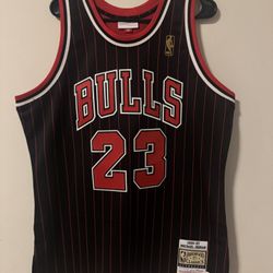 Mitchell & Ness (Michael Jordan ) Chicago Bulls 1996-97 Black Alternate Authentic Jersey(PRICE IS FIRM)!!