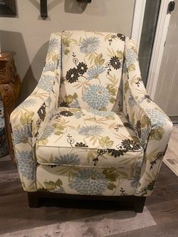 Accent chairs