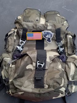 Oakley mechanism backpack camo hotsell