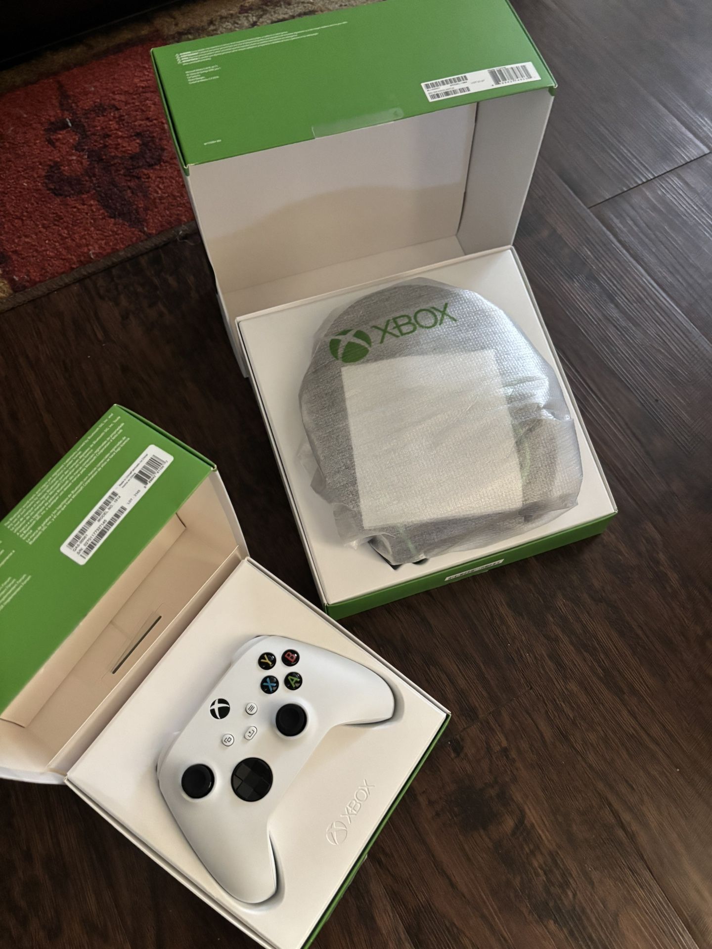 🎮 Xbox Controller With Wired Stereo Headset Series S/X READ DESCRIPTION BRAND NEW PICK UP ONLY NO TRADE 👉FIRM ON PRICE👈 💲75 FOR BOTH ONLY CASH 💵
