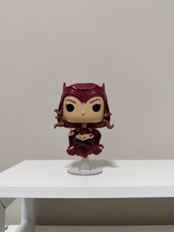 Funko Pop! Marvel Scarlet Witch Bobblehead #823
