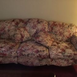 Flowered Couch With Matching Love Seat Wood Legs