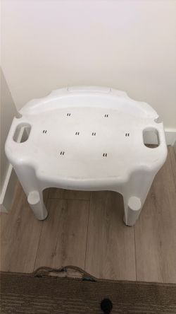 Heavy duty shower chair