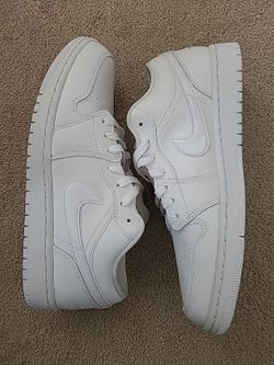 Wmns Air Jordan Retro 1 Low Size 11.5wmns/10 Men