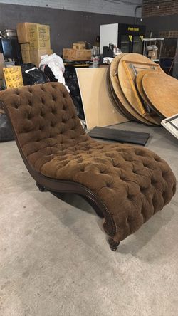 Rachlin Classics Tufted Chaise Lounge – Chocolate Brown